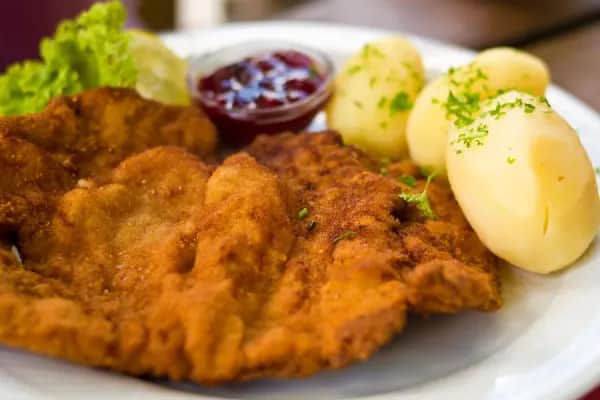 Knusprige Schnitzel genießen